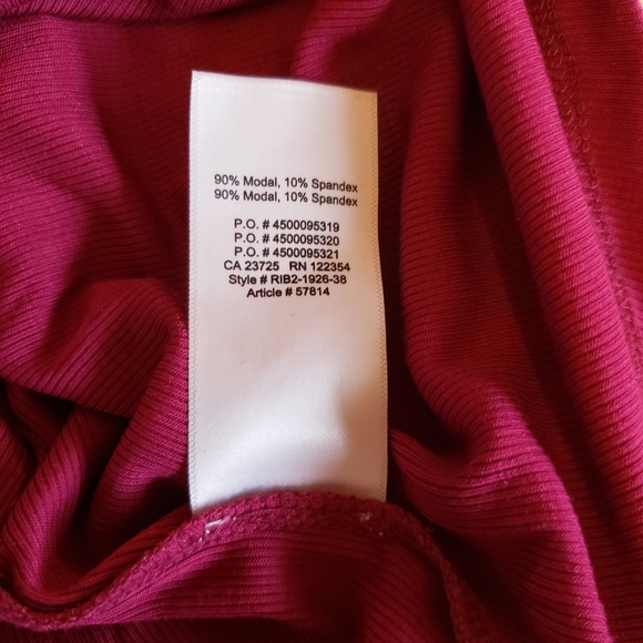Aritzia Talula Fuchsia Ribbed Turtleneck - Picture 7 of 11